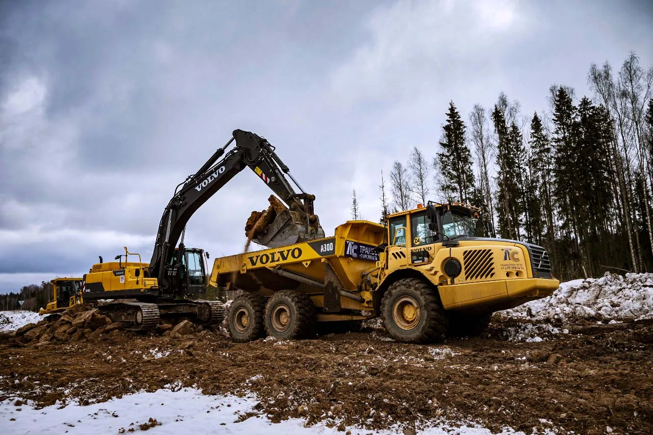 Volvo A60 на разработке карьера ВСМ